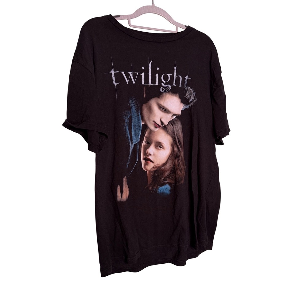 Twilight Edward and Bella black graphic t-shirt